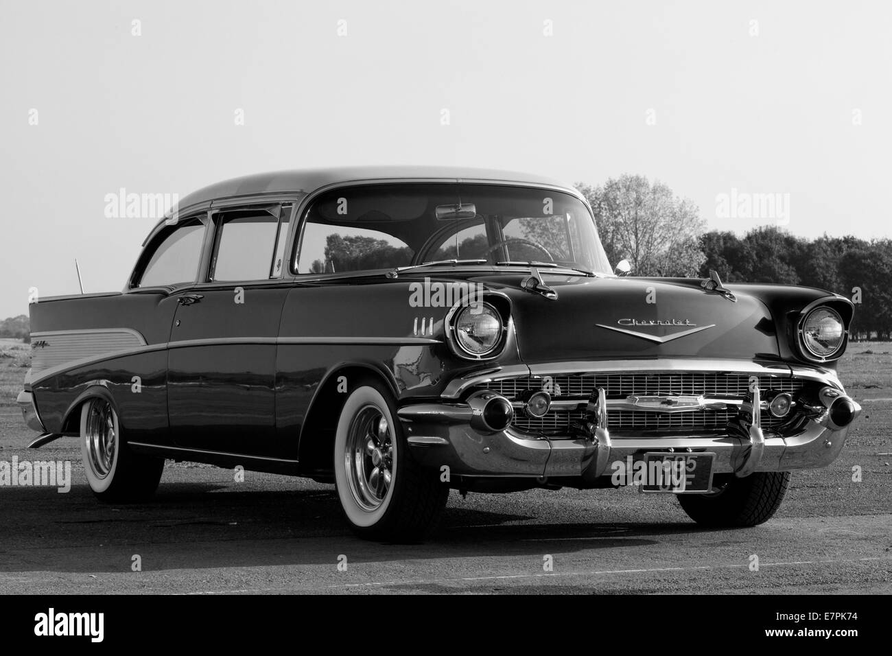1950 Chevrolet. Chevy. Voiture américaine classique noir et blanc Banque D'Images