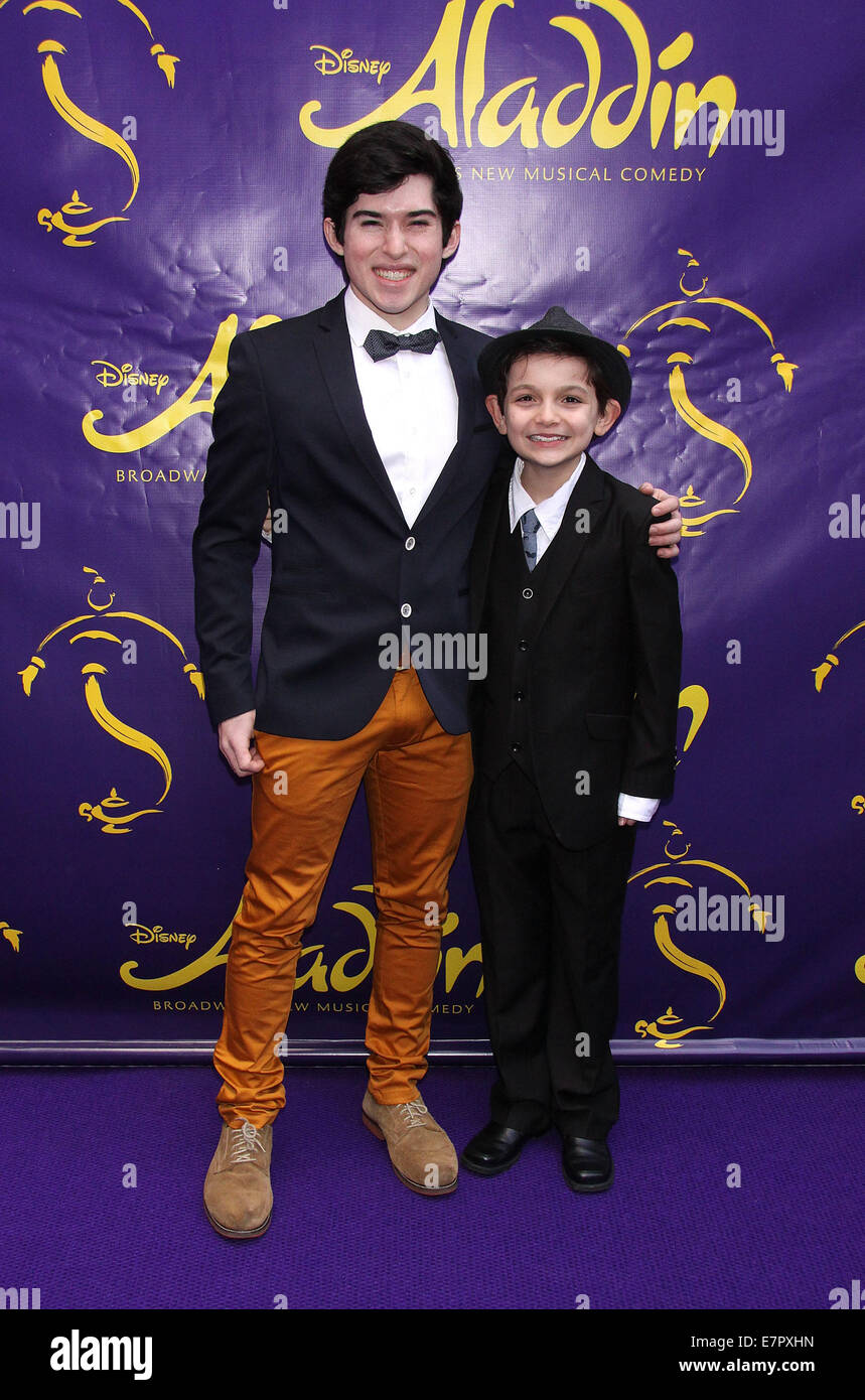 Soirée d'ouverture de Broadway's Aladdin au New Amsterdam Theatre - Arrivées. Avec : Andy Richardson,Luca Rio & Magdalena où : New York, New York, United States Quand : 20 Mars 2014 Banque D'Images