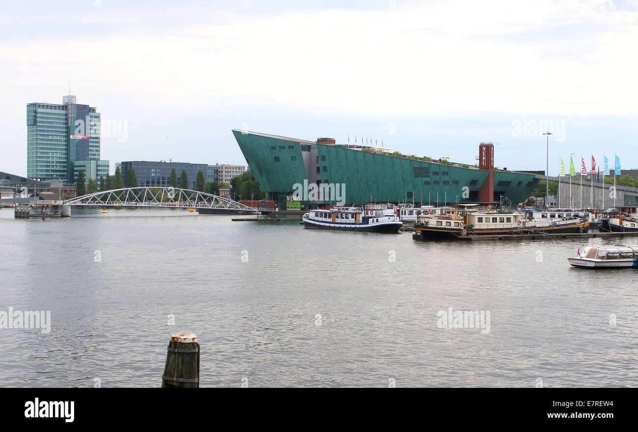 Centre des sciences de l'extérieur à l'Oosterdok NEMO à Amsterdam, Pays-Bas. Banque D'Images