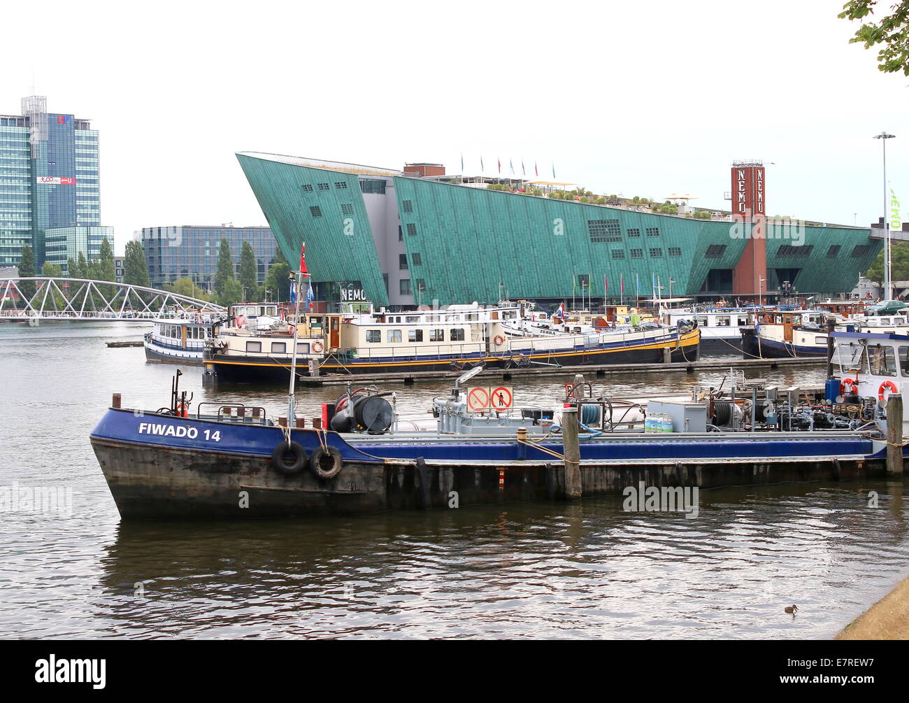 Centre des sciences de l'extérieur à l'Oosterdok NEMO à Amsterdam, Pays-Bas. Banque D'Images