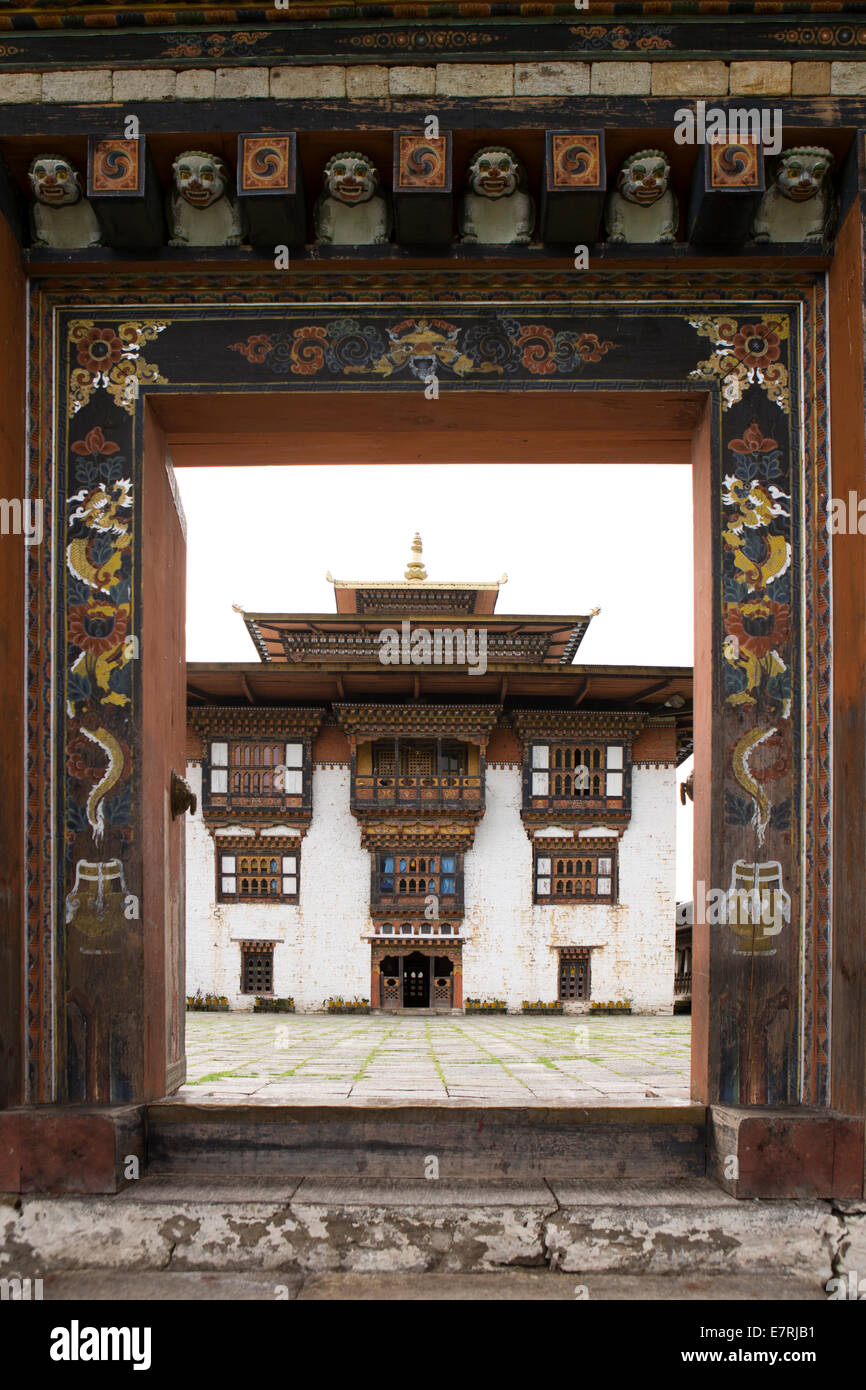 Trashi Yangtse Bhoutan oriental, vieux, Dongdi Dzong, passerelle en bois décorés Banque D'Images