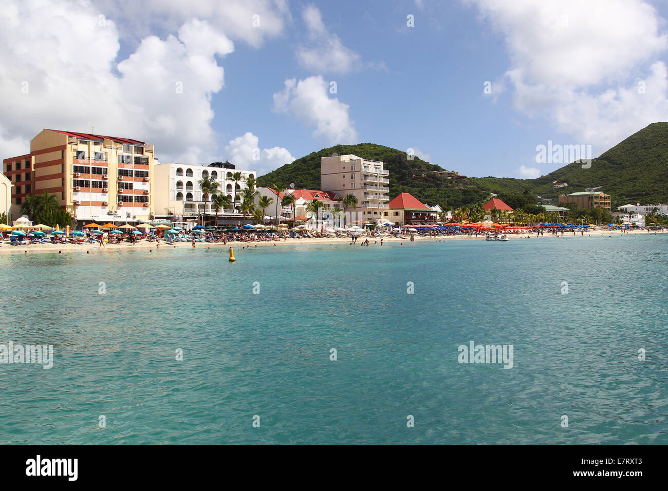 Plage des Caraïbes Kits St, des palmiers, du sable, des cocotiers,St Maarten, Philipsburg Banque D'Images