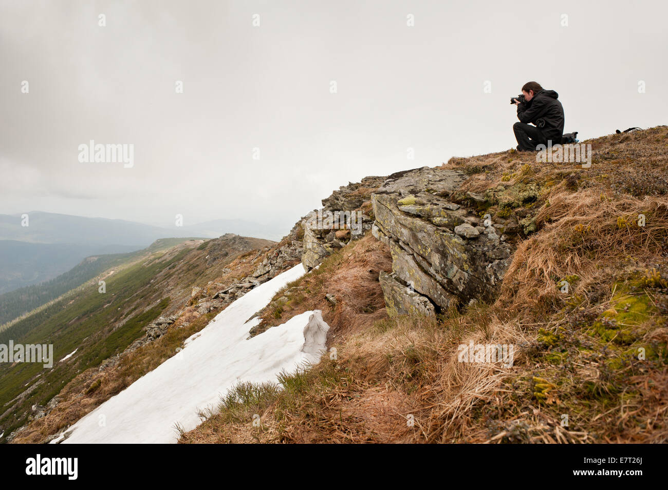 Étendue des montagnes taking photo Banque D'Images