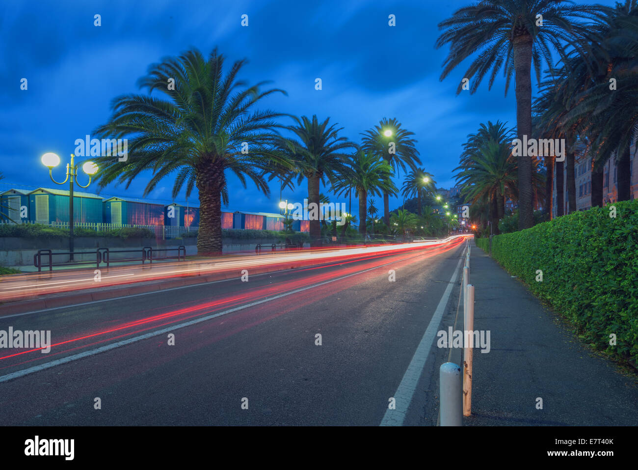 Nigth city road en italie Banque D'Images