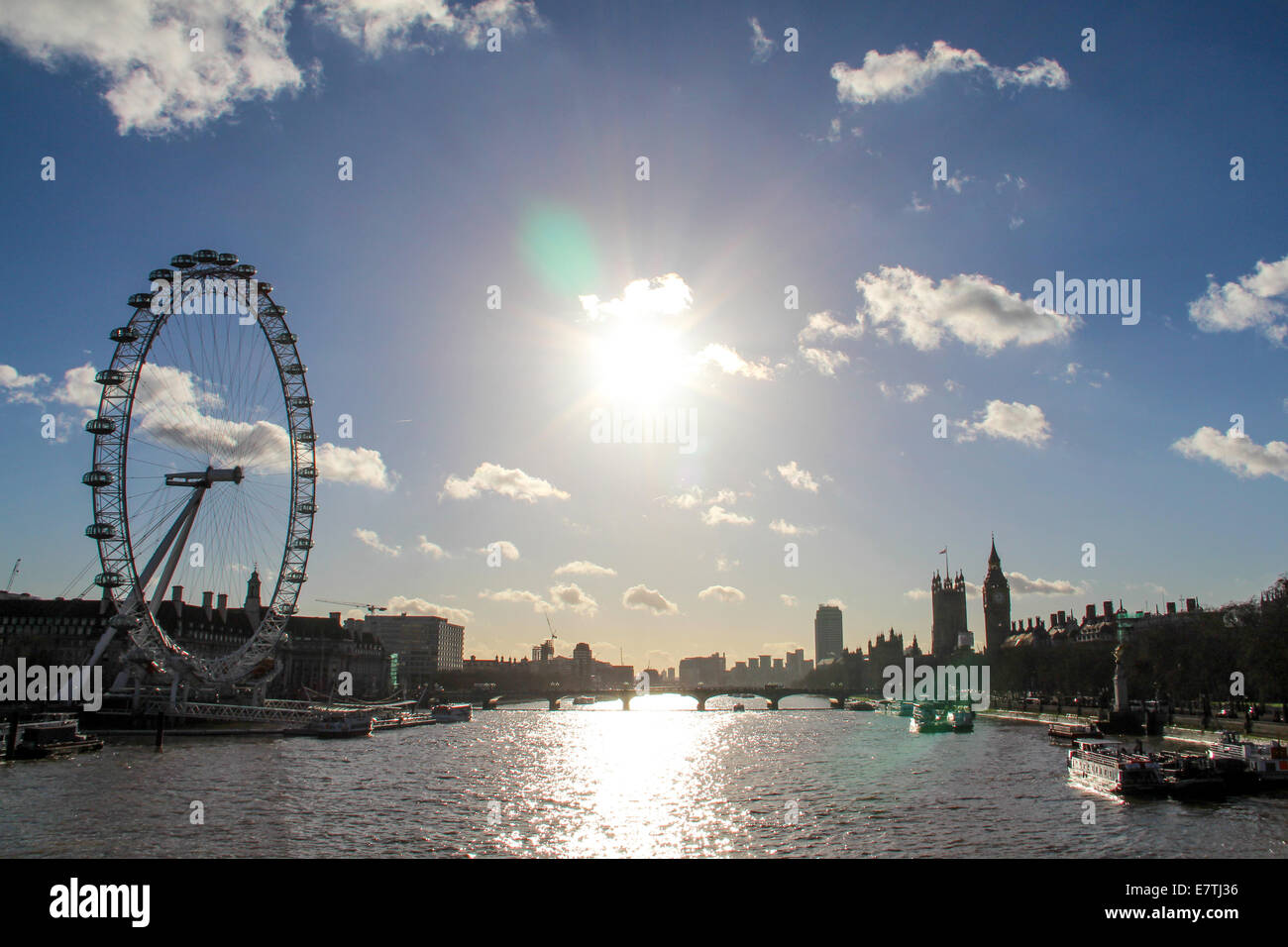 Angleterre : London Eye, le Palais de Westminster et Big Ben (de gauche à droite). Photo de 11. Janvier 2014. Banque D'Images