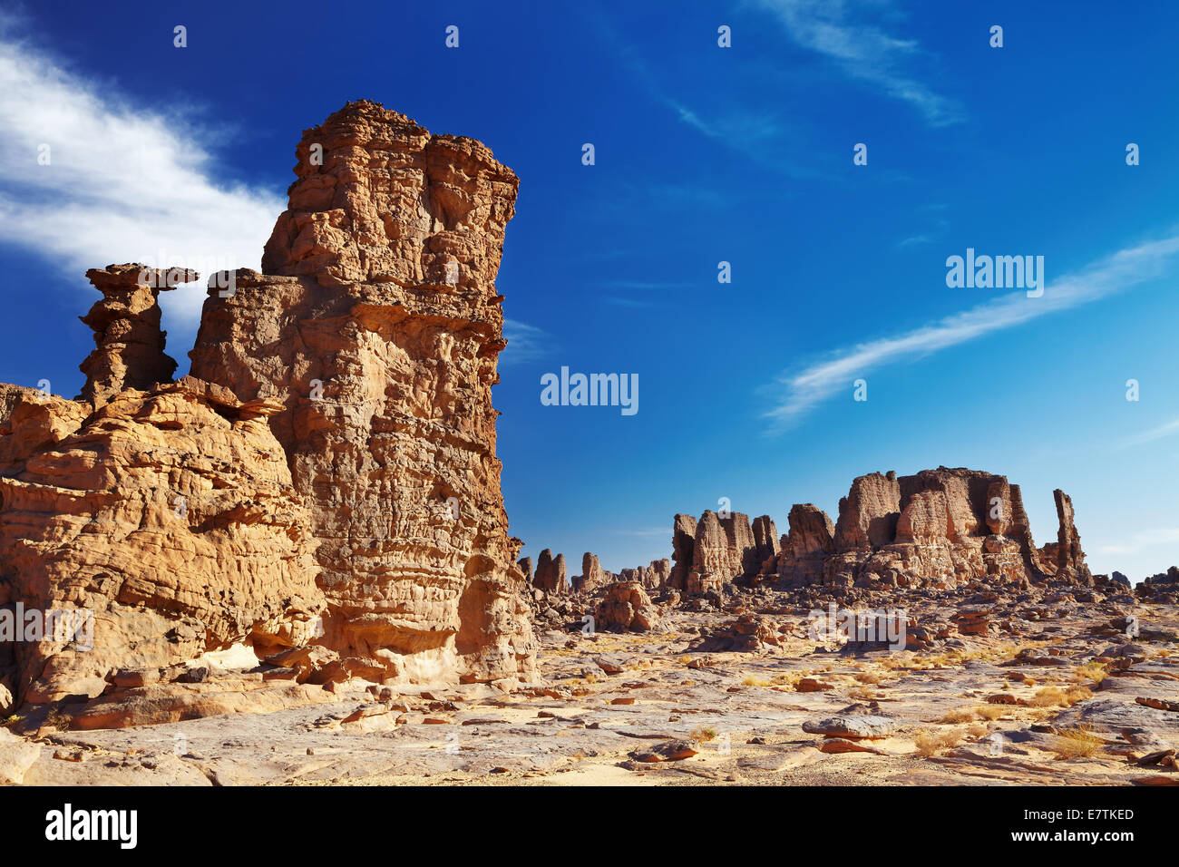 Falaises de grès bizarres en désert du Sahara, Tassili N'Ajjer, Algérie Banque D'Images