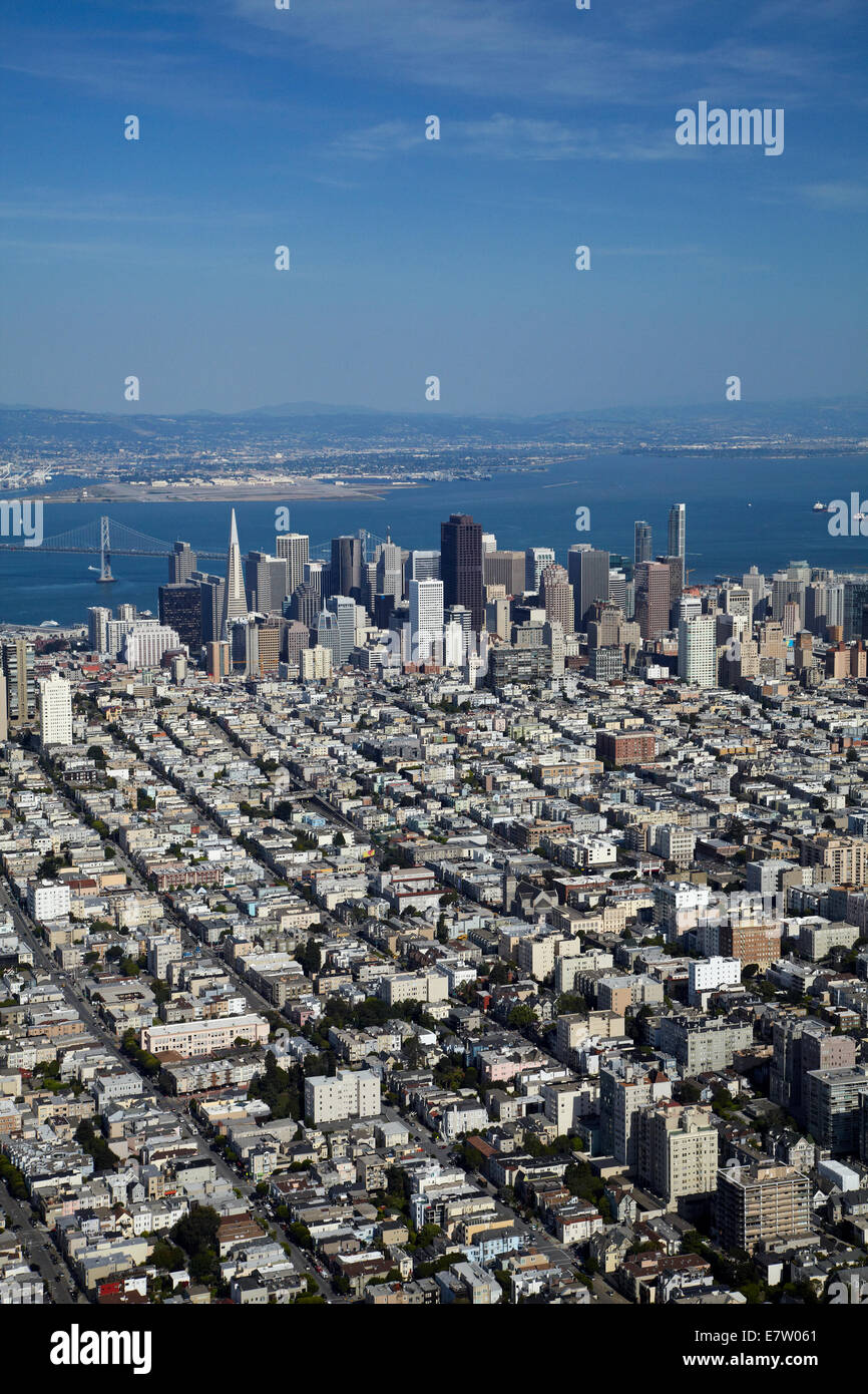 Cow Hollow et les quartiers de Nob Hill et le centre-ville de San Francisco, Californie, USA - vue aérienne Banque D'Images