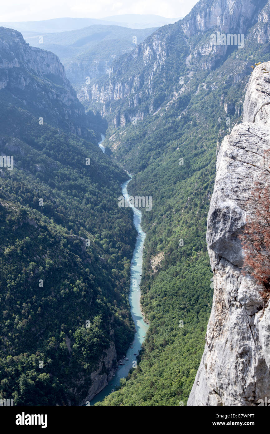 Les gorges du Verdon vu de la points de vue (14) vue panoramique de la route de crête (Alpes de Haute Provence). Banque D'Images