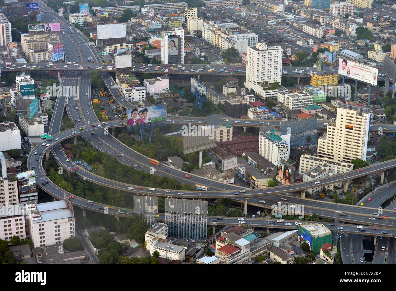Bangkok, Thaïlande - le 29 mars 2014 : Paysage ville de Bangkok à partir de la tour Baiyoke II à Bangkok, Thaïlande. Banque D'Images