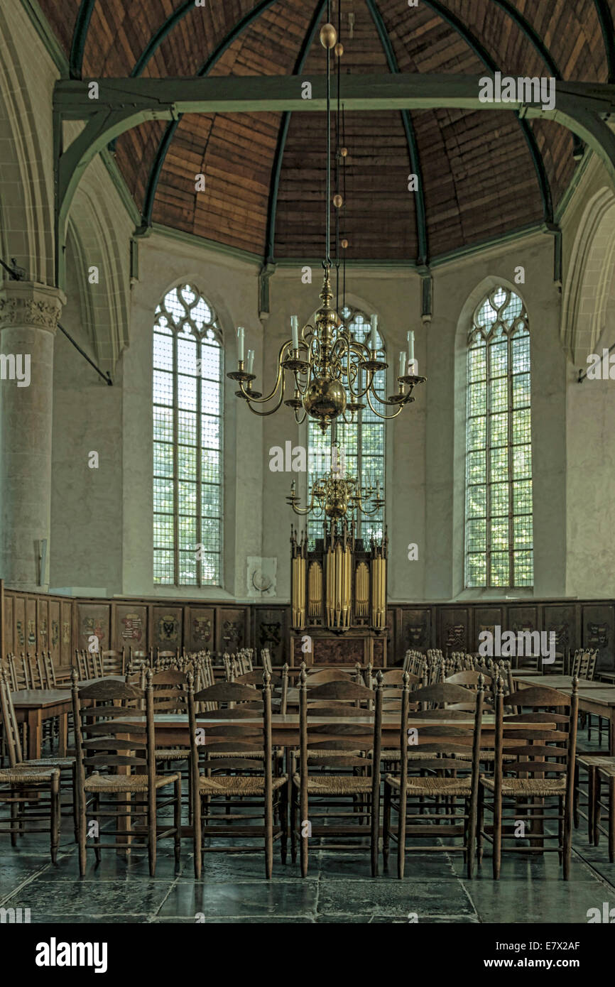 Intérieur de l'église Saint Nicolas, autrement connu sous le nom de la grande église, Monnickendam, Hollande du Nord, aux Pays-Bas. Banque D'Images