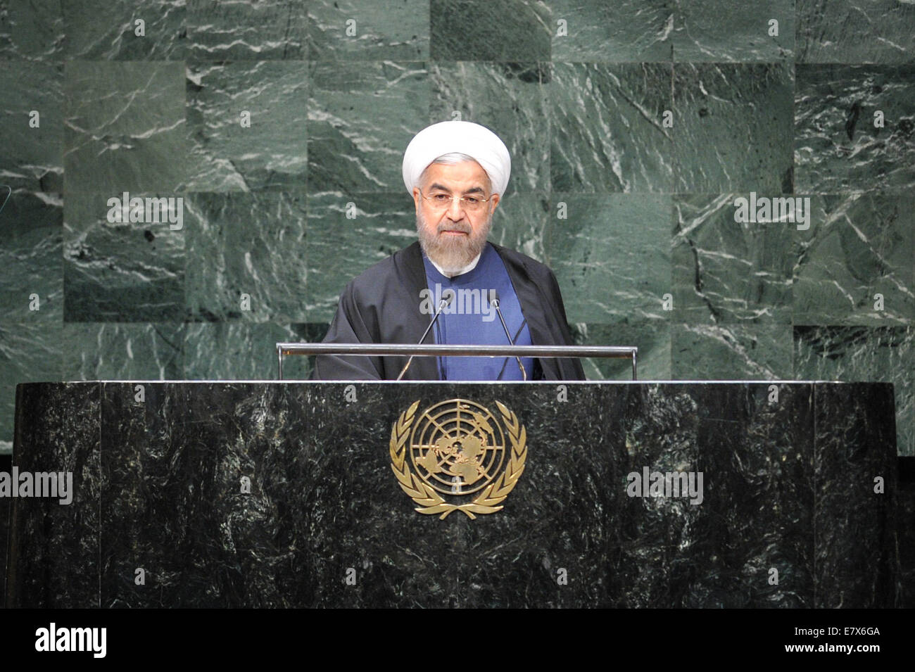 Siège des Nations Unies à New York, USA. 25 Septembre, 2014. Le Président iranien Hassan Rohani prend la parole lors du débat général de la 69ème session de l'Assemblée générale des Nations Unies, au siège de l'ONU à New York, le 25 septembre 2014. Credit : Niu Xiaolei/Xinhua/Alamy Live News Banque D'Images