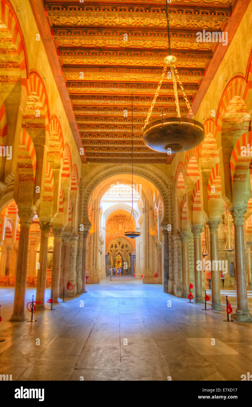 L'intérieur de la mosquée-cathédrale de Cordoue, Cordoue, Espagne Banque D'Images