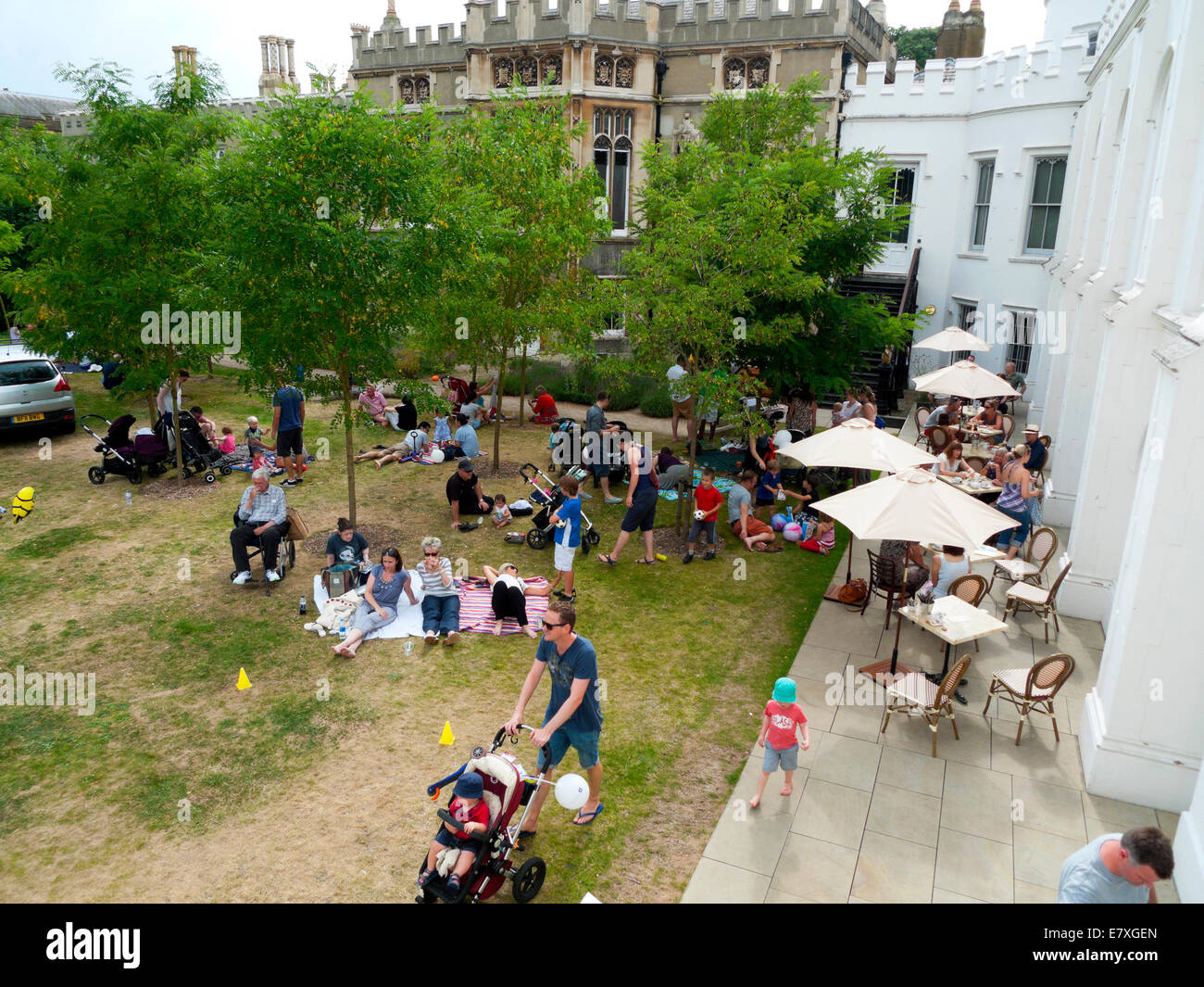 Garden Party de Strawberry Hill House, Twickenham, London UK KATHY DEWITT Banque D'Images