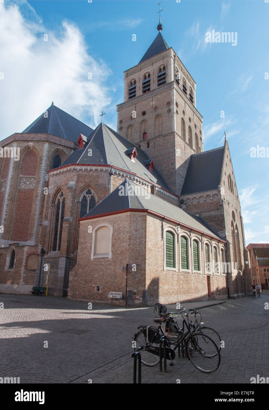BRUGES, BELGIQUE - 12 juin 2014 : l'église de st. Jacob. Banque D'Images