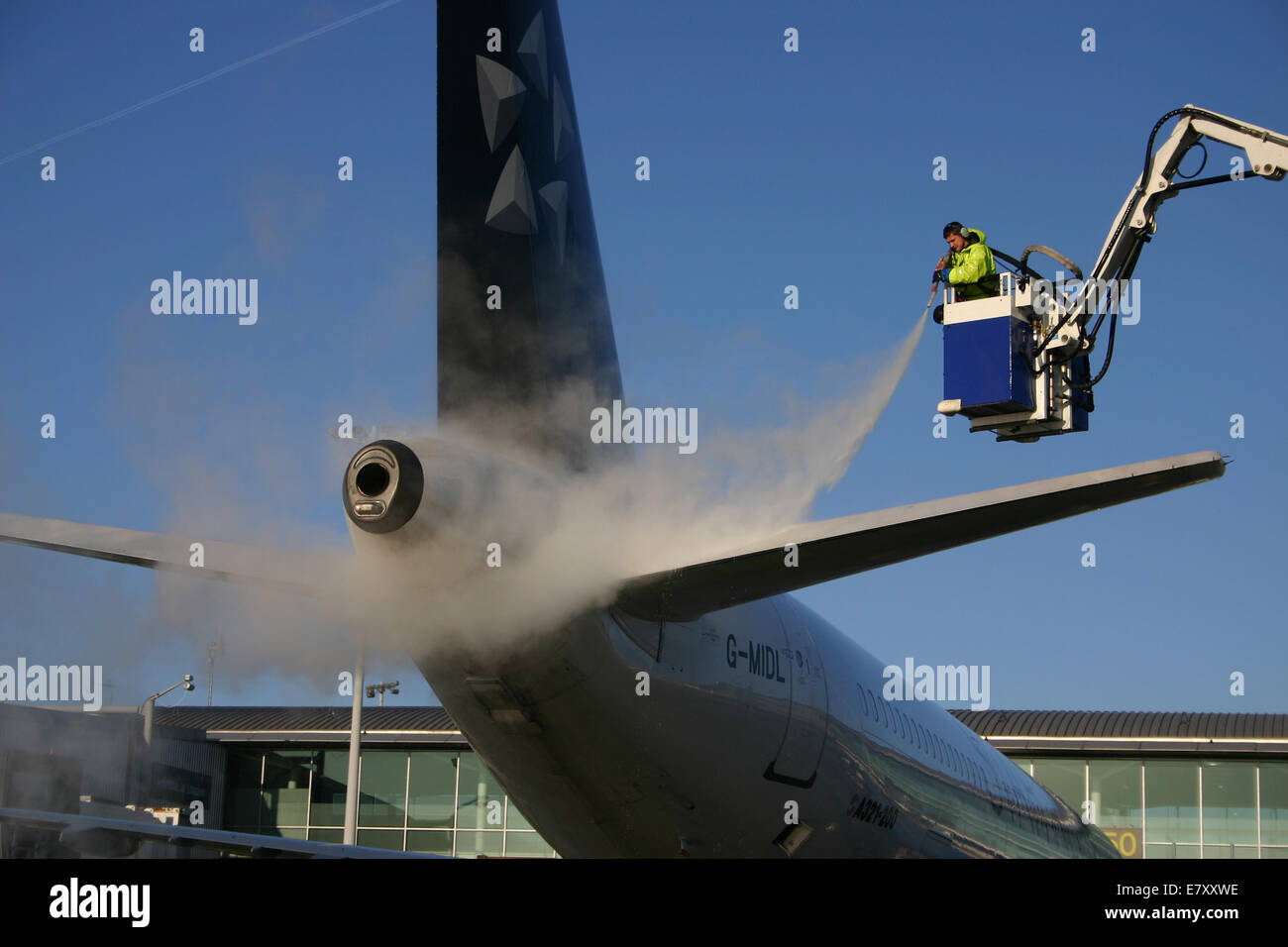 DE ICER DE DÉGIVRAGE DES AVIONS TAIL Banque D'Images