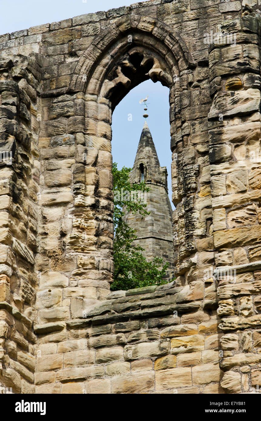 Une partie des ruines de Dunfermline Palace dans le Fife, en Écosse. Banque D'Images