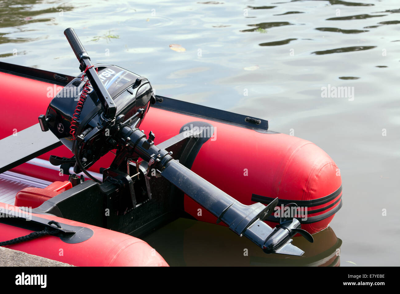 Un moteur hors-bord Tohatsu Banque D'Images