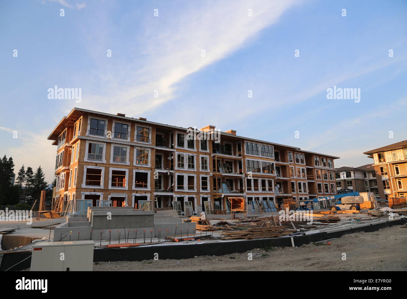 Coquitlam, BC Canada - Août 24, 2014 : tout nouveau site de construction avec maison à Coquitlam, BC Canada. Banque D'Images