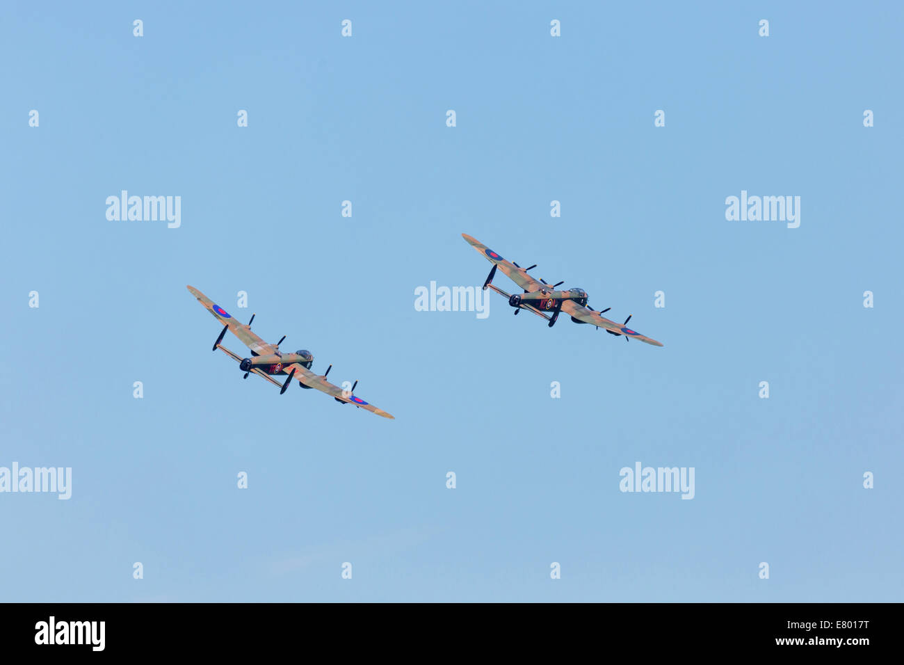 Les deux bombardiers Avro Lancaster en état de voler à l'Airshow 2014 Eastbourne. Banque D'Images