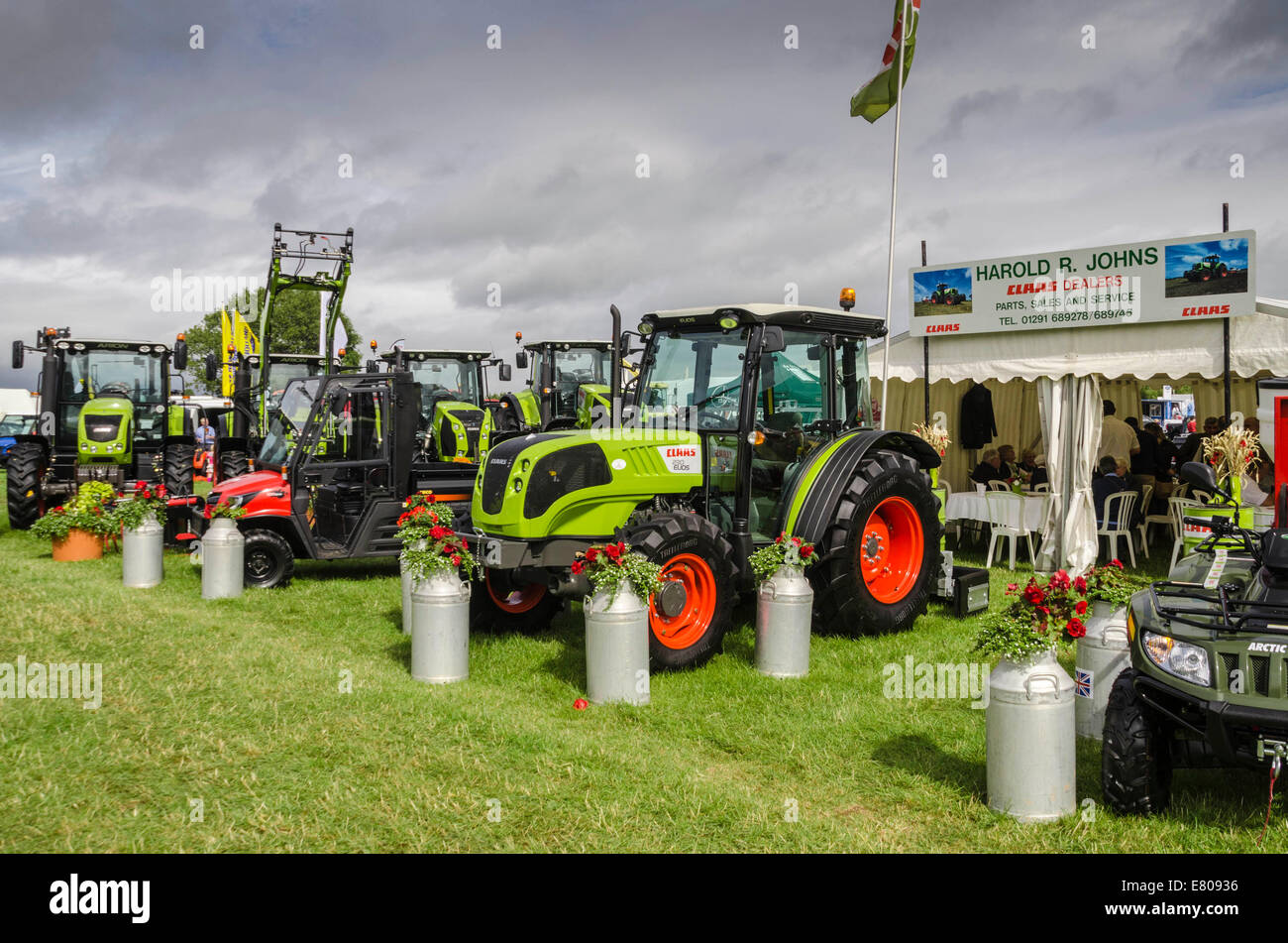 Tracteurs sur l'affichage à l'2014 Monmouth pays montrent Monmouthshire Gwent Banque D'Images