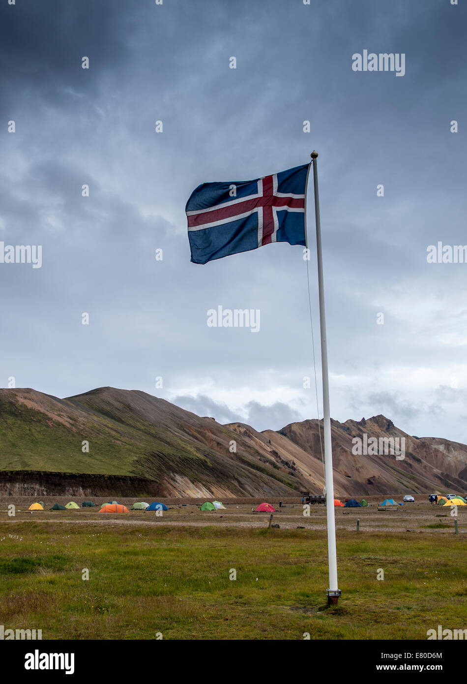 Camp de base dans la région de Landmannalaugar, Islande, Europe. Banque D'Images