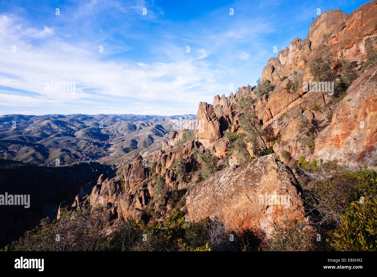 Hauts Sommets Sentier au parc national de Pinnacles Banque D'Images