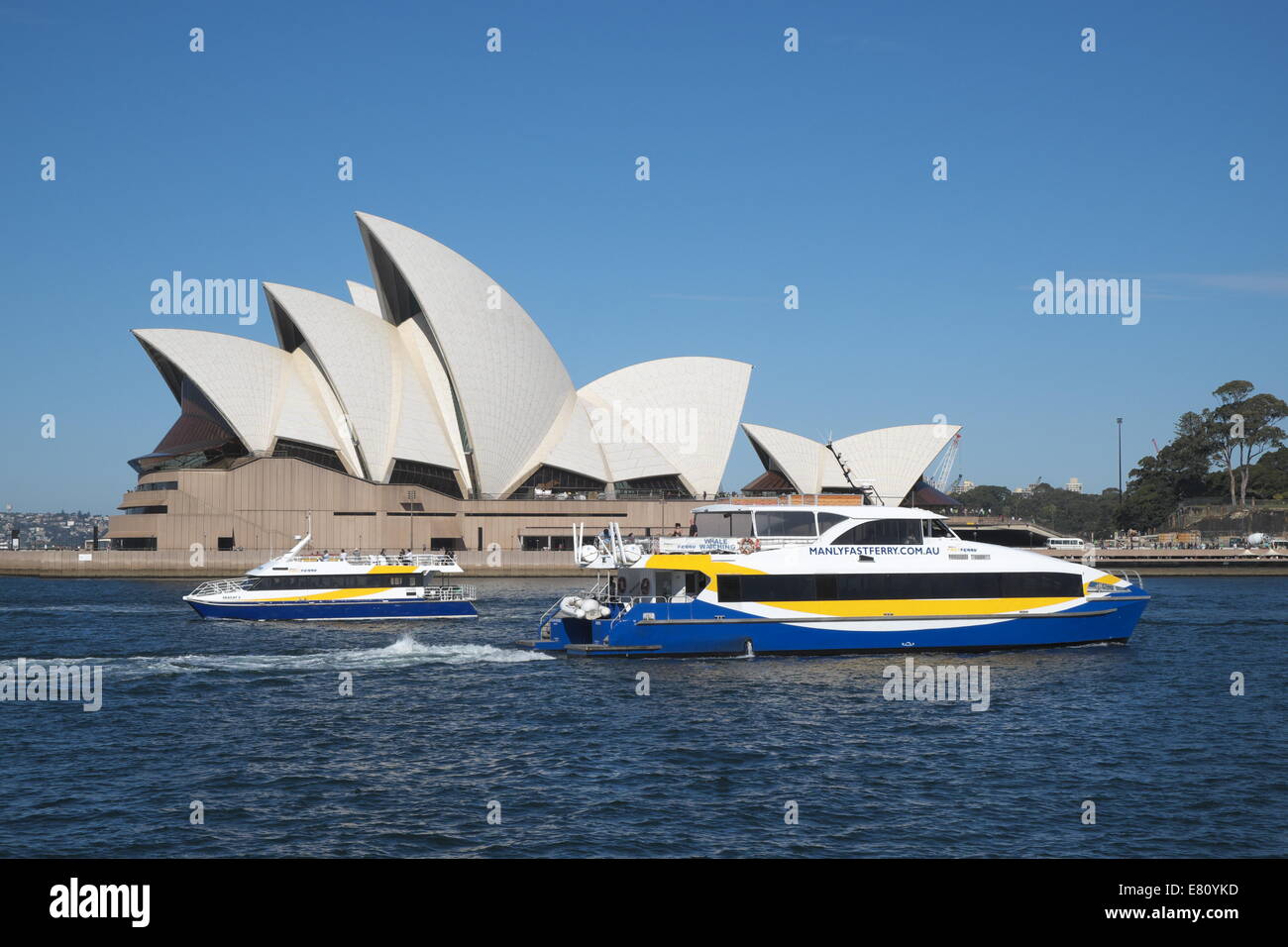 L'opéra de Sydney avec fast ferry manly sydney,Australie,passage Banque D'Images