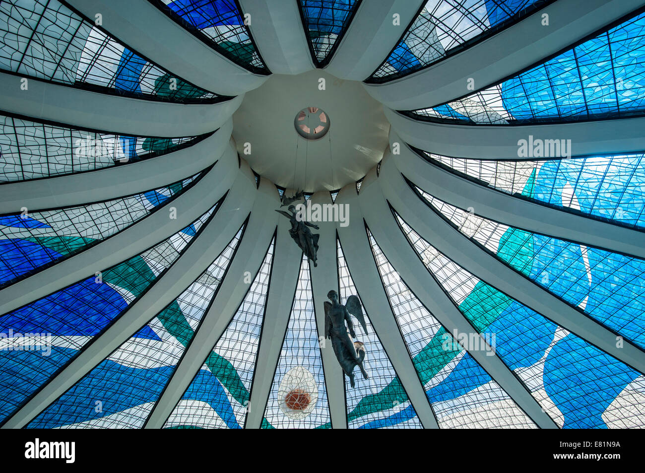 Vitraux dans la Cathédrale Métropolitaine de Brasilia, Brasilia, Brésil Banque D'Images