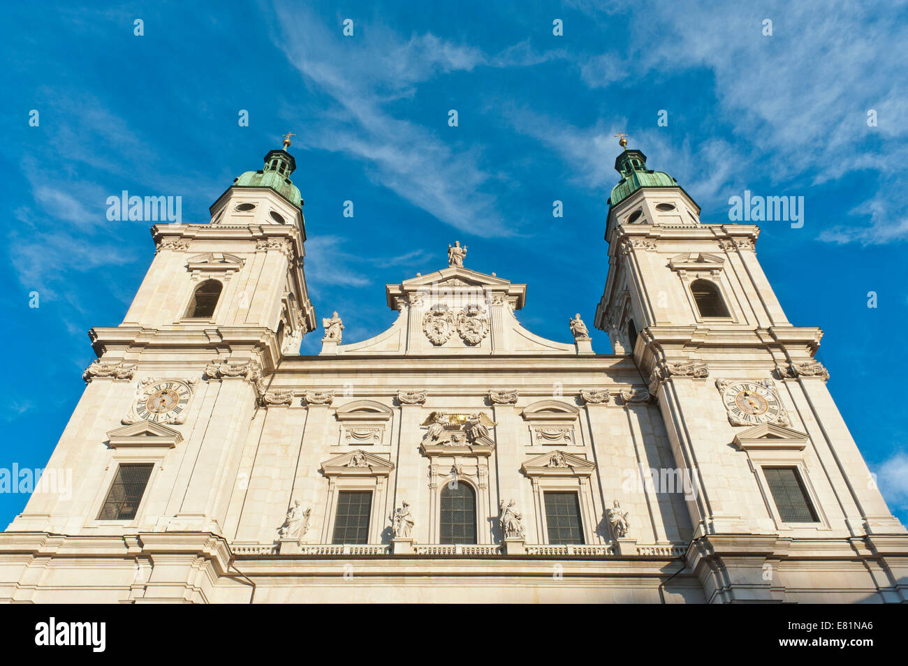 Cathédrale de Salzbourg, façade principale, les clochers, Salzbourg, Autriche Banque D'Images