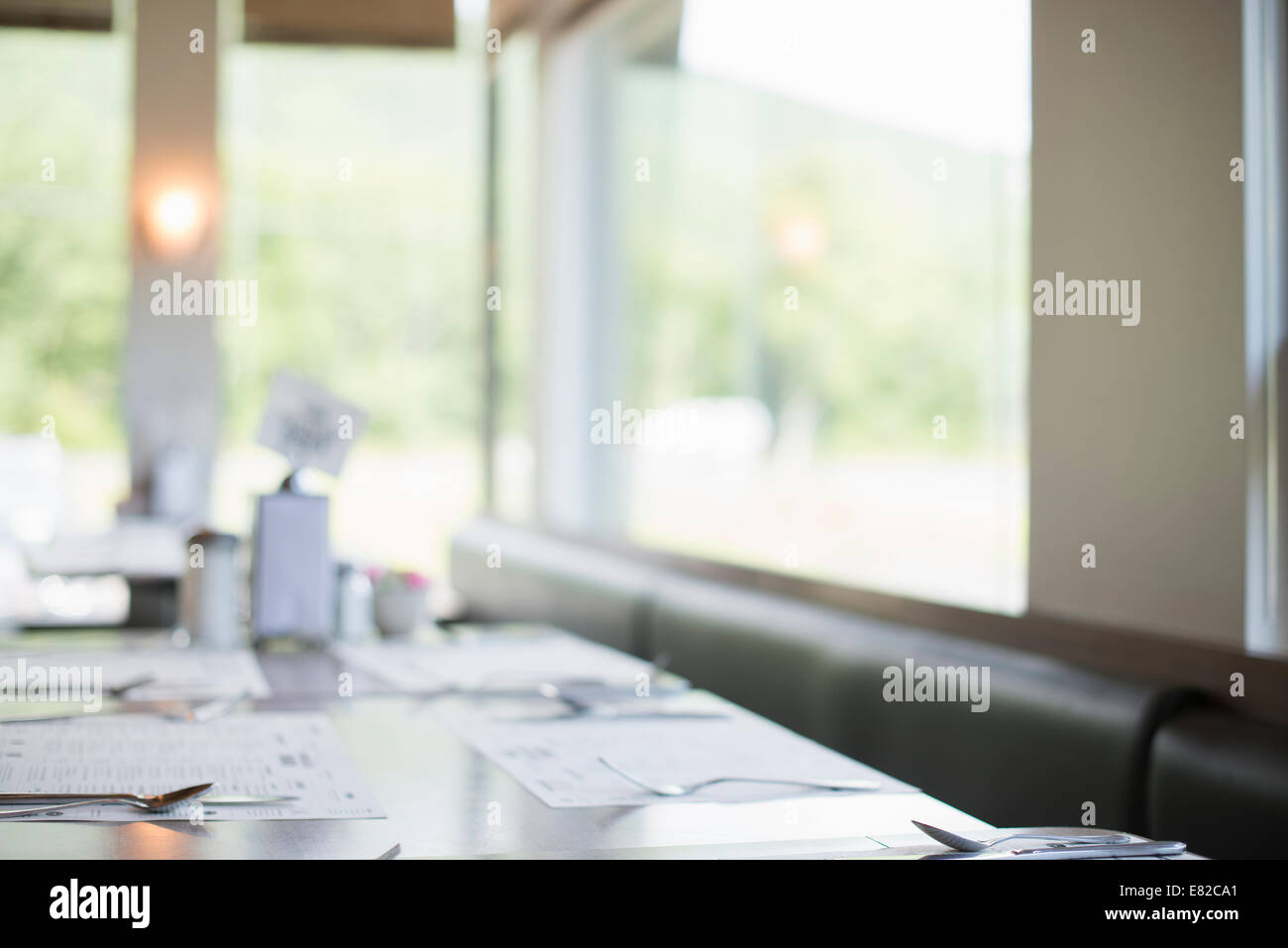 Une table vide à un diner. Banque D'Images