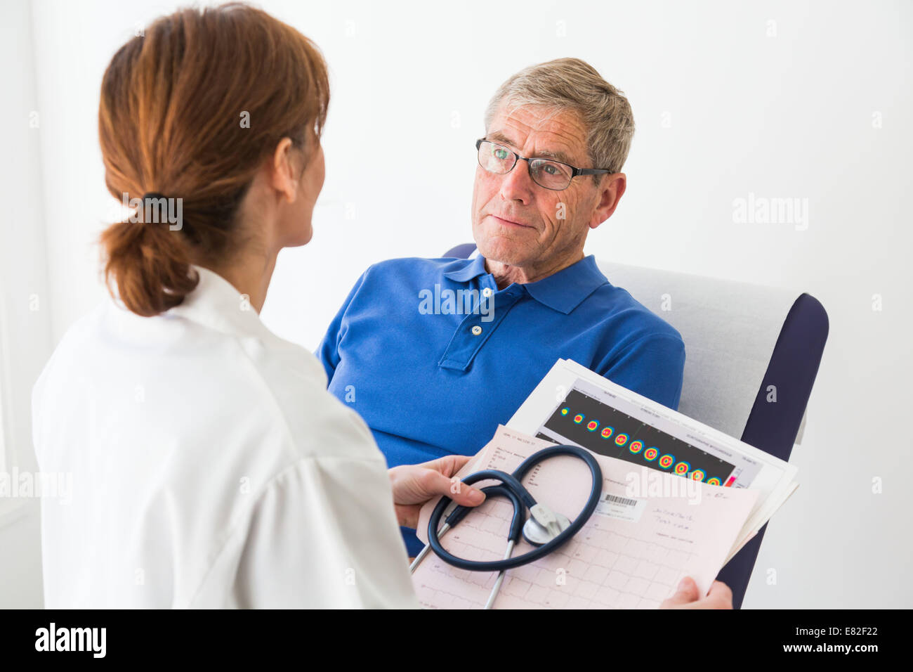 Doctor with patient. Banque D'Images