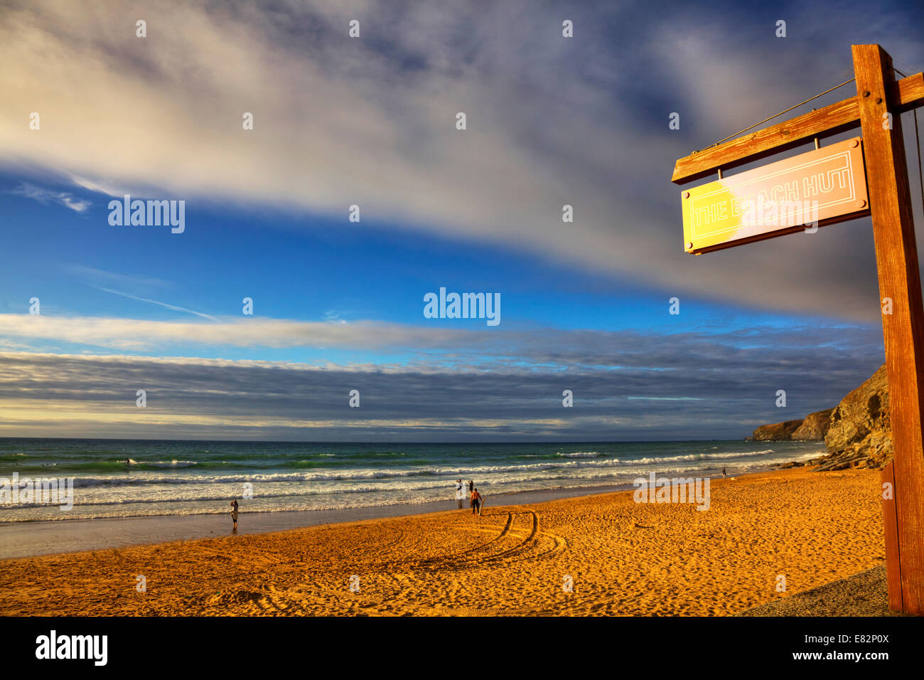Watergate Bay Beach Hut signer Cornwall côte littoral mer sable côtières de l'ouest des Cornouailles pays spectaculaire typique Banque D'Images