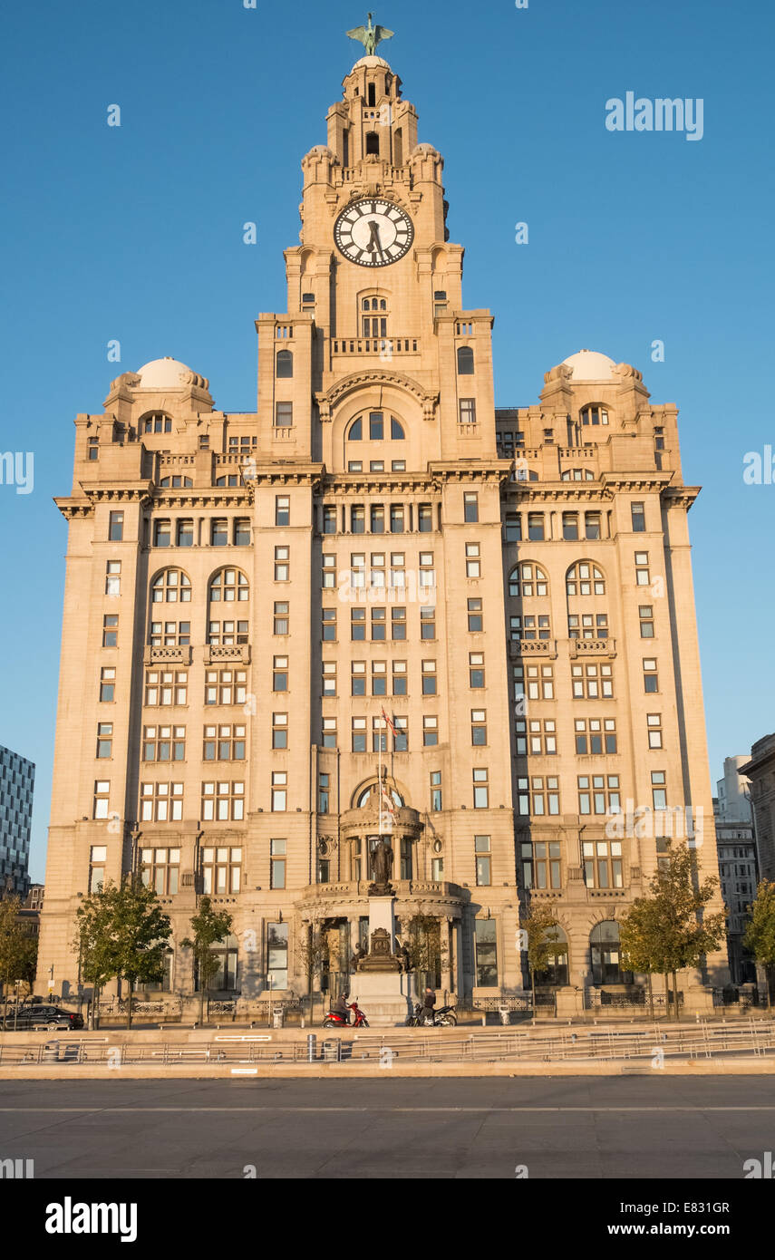 1 e année Royal Liver bâtiment classé, Pier Head, Liverpool, Merseyside, England, UK Banque D'Images