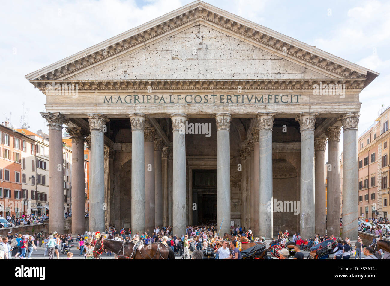 Rome, Italie - 28 Avril 2012 : le Panthéon de Rome. Banque D'Images