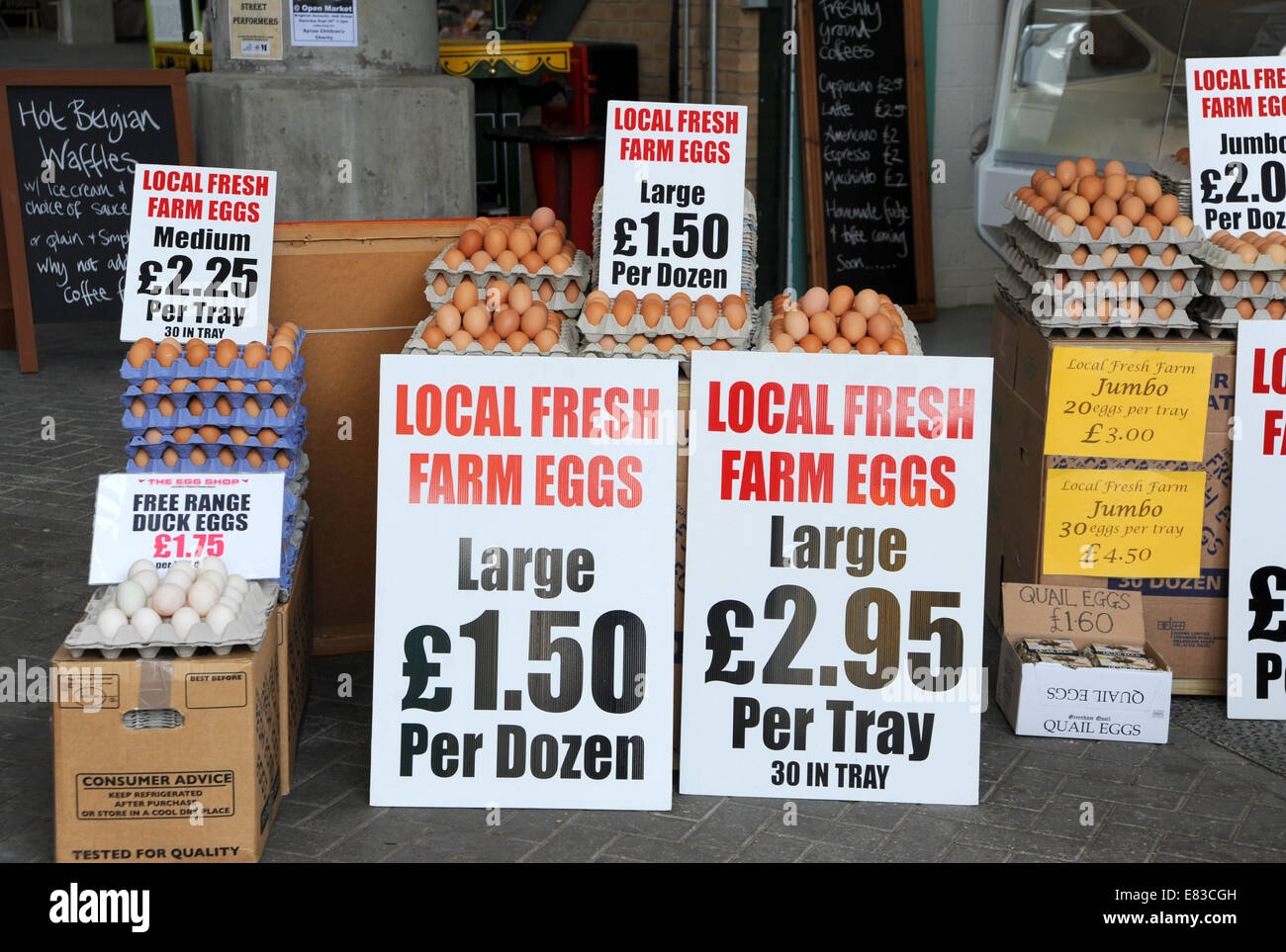 Oeufs de ferme locale en décrochage Brighton UK Open Market Banque D'Images