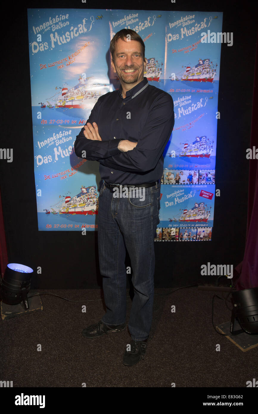Création allemande du premier navire de croisière musicale 'Innenkabine connexes mit Balkon - Das Fliegende Bauten Musical" à. En vedette : Bastian Sick Où : Hambourg, Allemagne Quand : 27 Mars 2014 Banque D'Images
