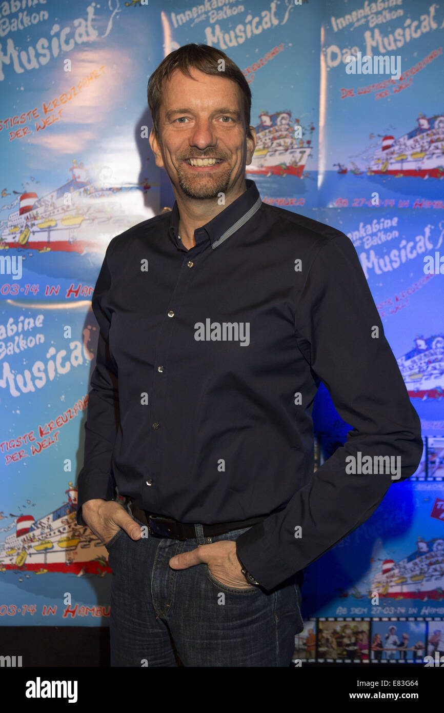 Création allemande du premier navire de croisière musicale 'Innenkabine connexes mit Balkon - Das Fliegende Bauten Musical" à. En vedette : Bastian Sick Où : Hambourg, Allemagne Quand : 27 Mars 2014 Banque D'Images
