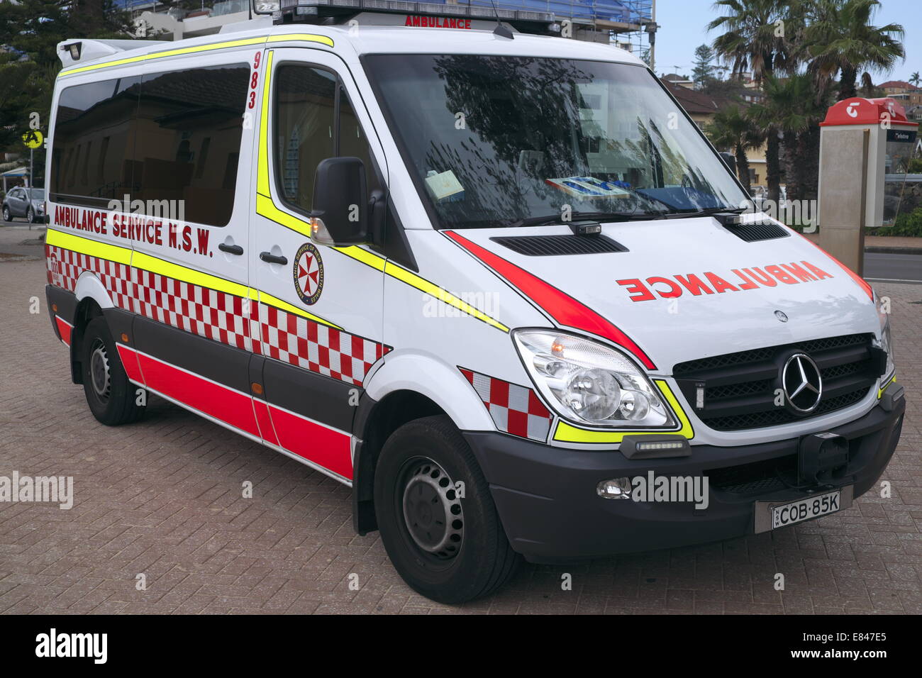 Nouvelle Galles du sud à côté de l'ambulance garée Manly Beach, Sydney, Australie Banque D'Images