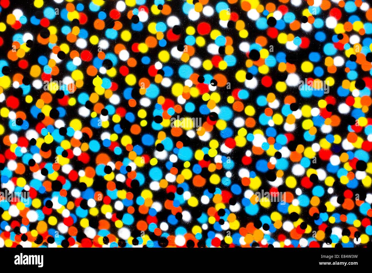 Couleurs vives couleurs splash sur le mur arrière-plan Banque D'Images