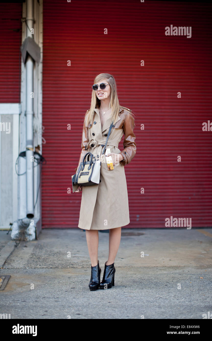 Les femmes New York Fashion Week SS 2014 Jour 2 - Street Style Avec :  Chiara Ferragni // CHIARA FERRAGNI CROC BOOTS (disponible dans ces magasins  et en ligne ici) Burberry Prorsum