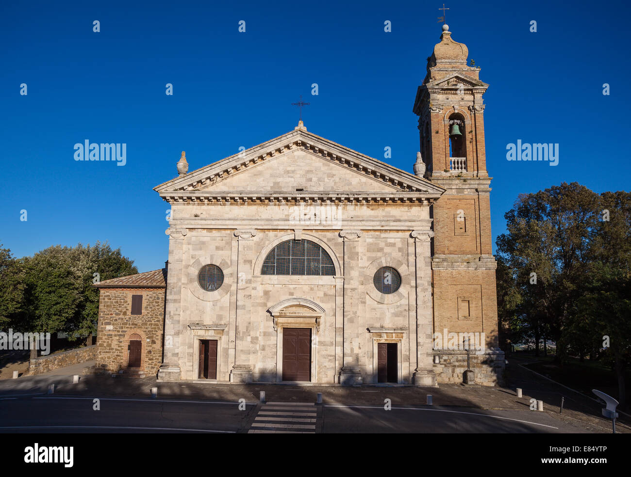 Église néo-classique de Toscane Madonna del Soccorso à Montalcino, Italie Banque D'Images