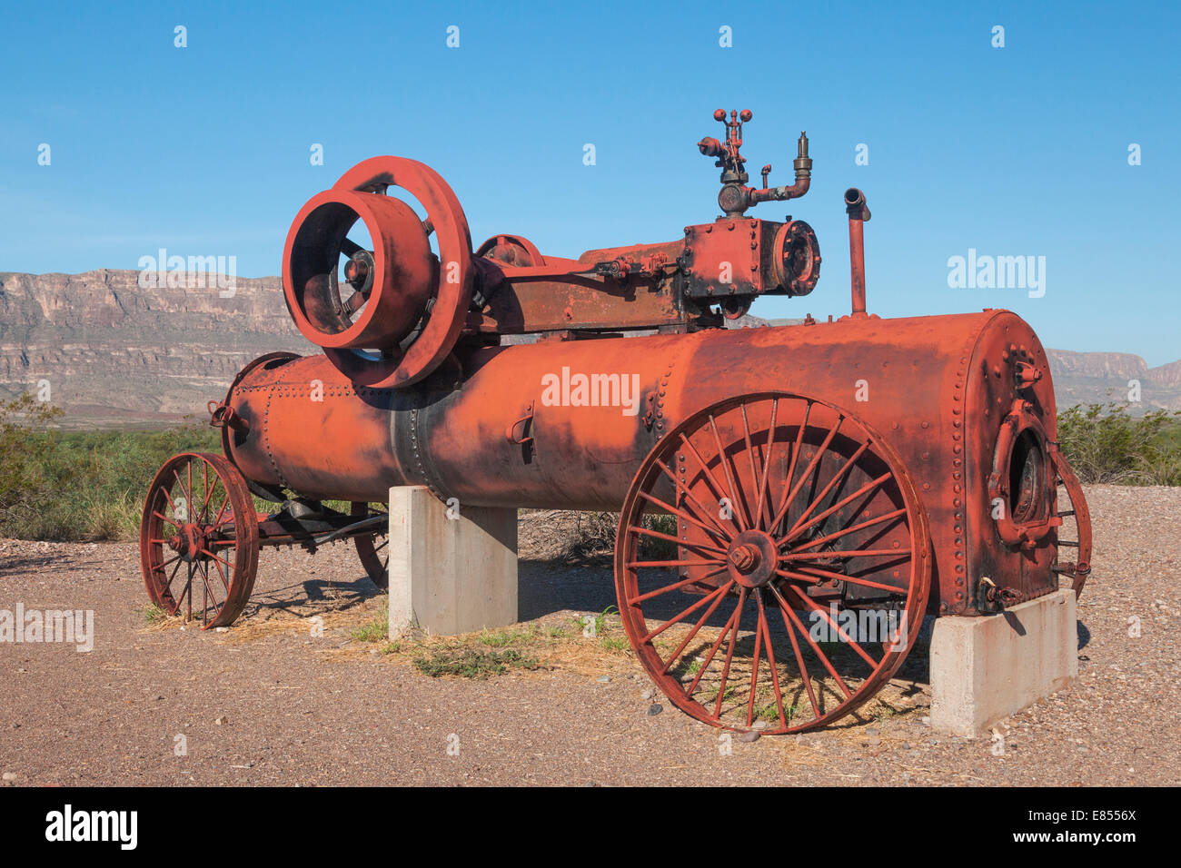 Vieux moteur à vapeur une fois utilisé dans la culture du coton gin operations a Castolon Historic District à Big Bend National Park. Banque D'Images