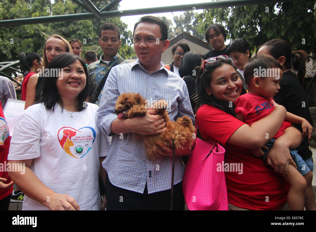 Jakarta, Jakarta, Indonésie. 28 Sep, 2014. Les amateurs de chiens apportent leurs chiens pour commémorer la Journée mondiale de la rage dans la région de Langsat Park. © Arya Manggala/Nuswantoro ZUMAPRESS.com/Alamy ZUMA/fil Live News Banque D'Images