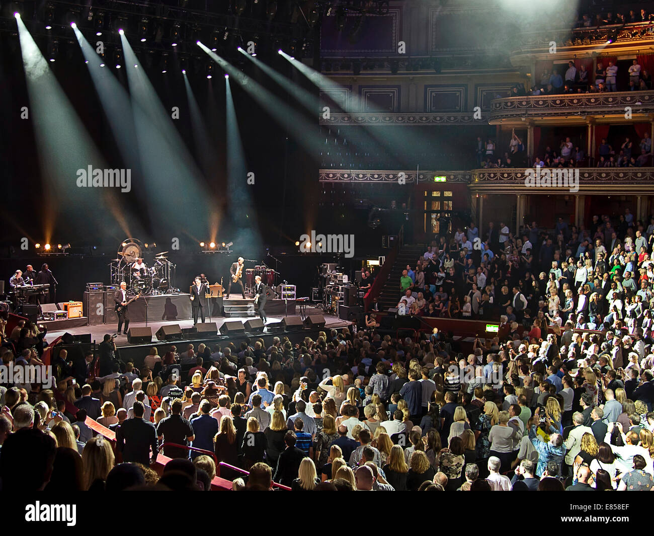 Londres, Royaume-Uni. Septembre 30, 2014. Spandau Ballet jouant au Royal Albert Hall "soul Boys du Monde Occidental', premier film de concert 30/09/2014 Credit : Cabanel/Alamy Live News Banque D'Images