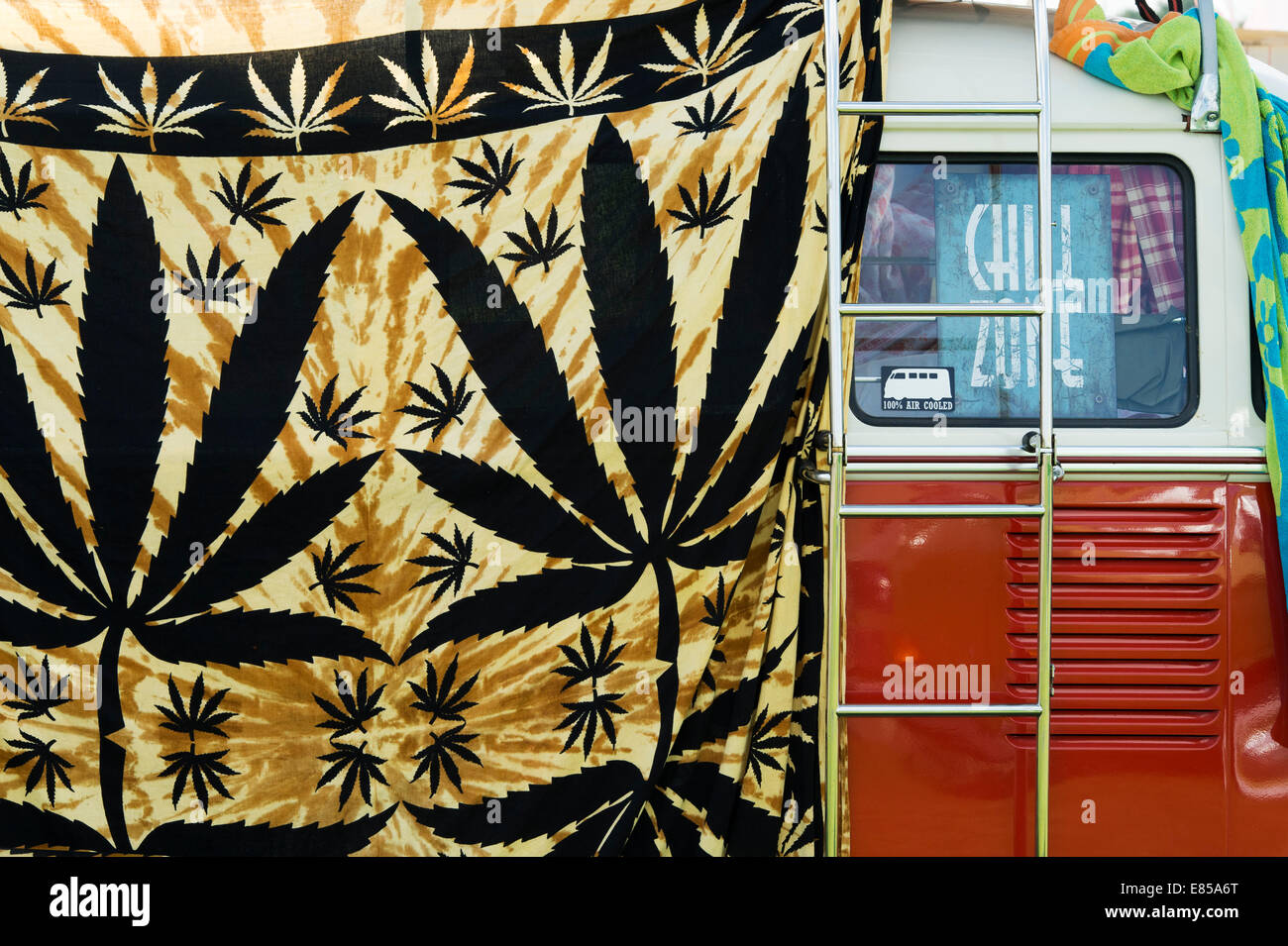 VW Volkswagen camping-style de vie. Chill out zone à un vw show. L'Angleterre Banque D'Images