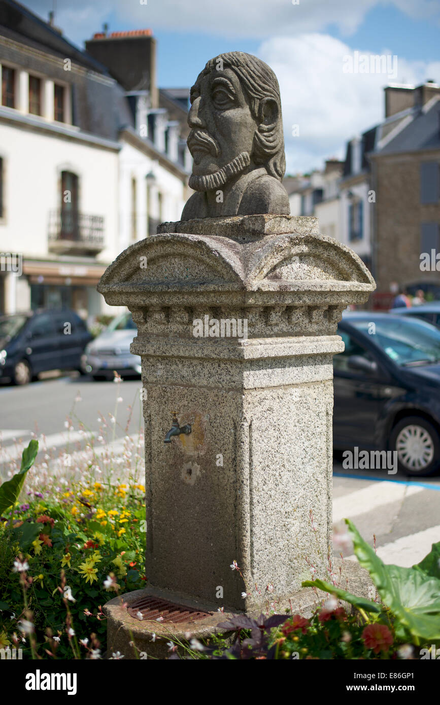 Statue de l'artiste Paul Gauguin, Place de Paul Gauguin, Pont Aven, Bretagne, France Banque D'Images