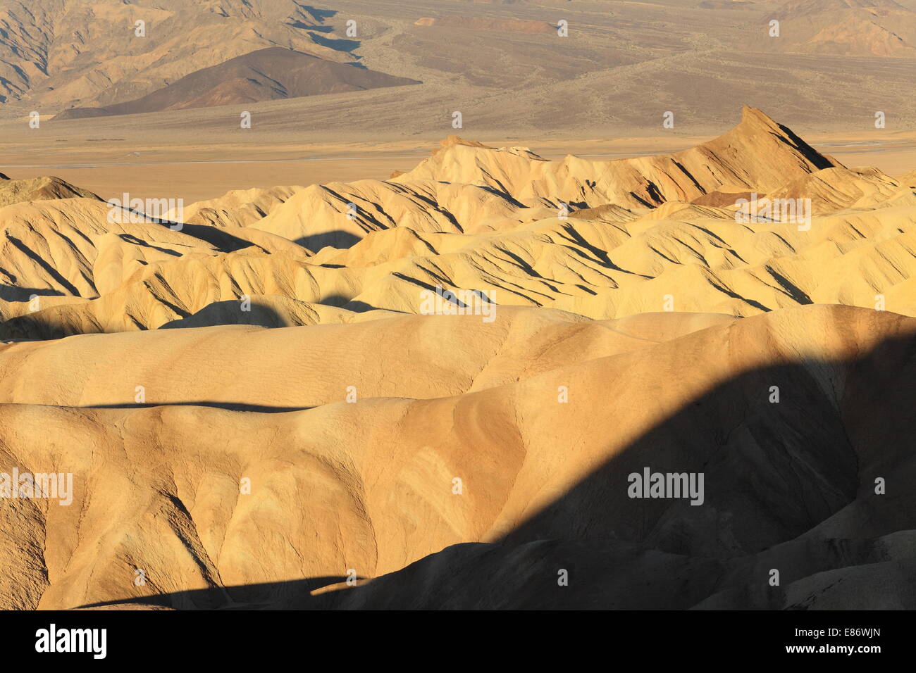 Lever du soleil sur les collines à Zabriskie Point, Death Valley National Park - Californie - USA Banque D'Images