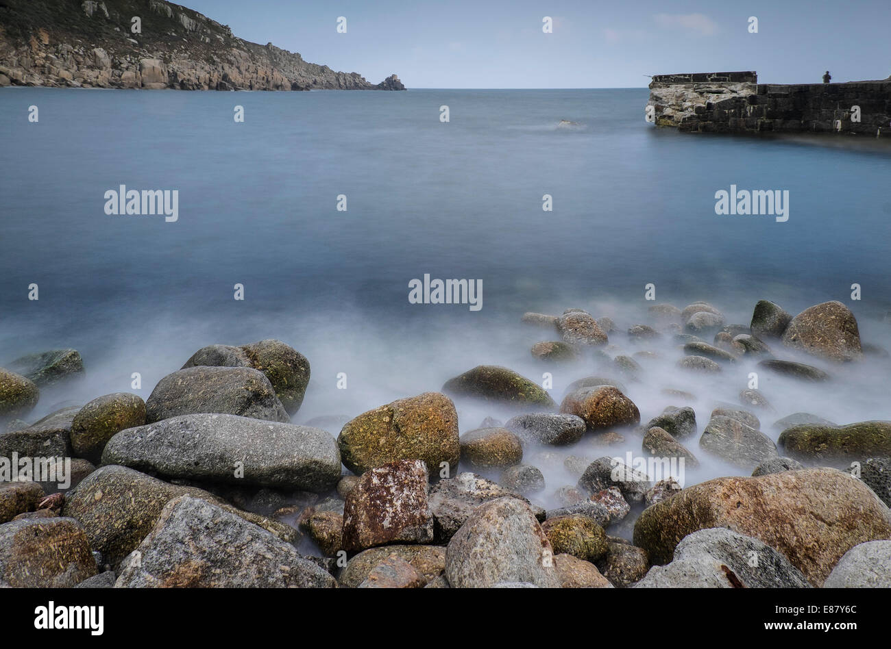 Lamorna Cove à Cornwall. Banque D'Images