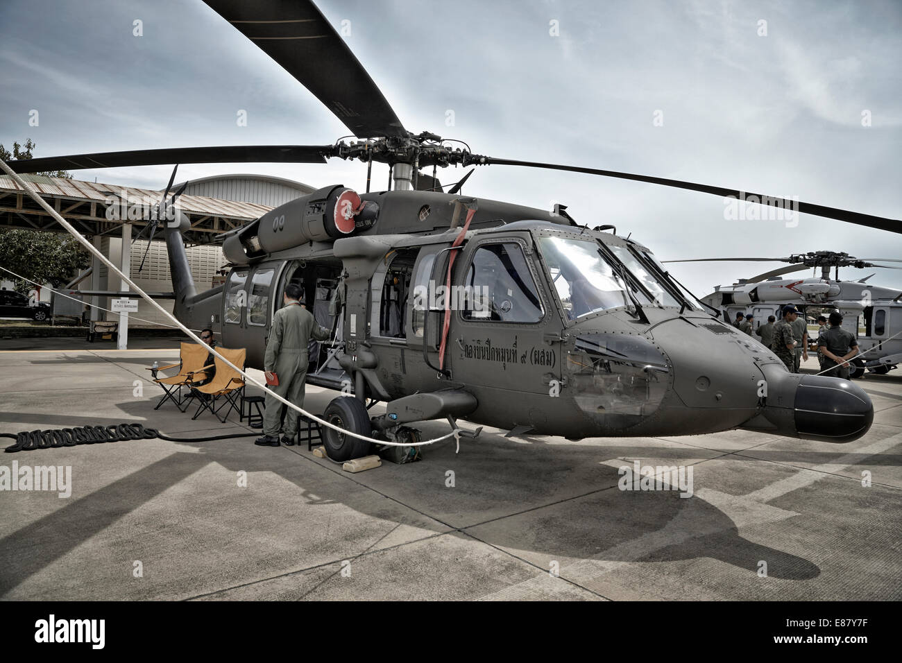 Hélicoptère militaire Sikorsky utilisé par les forces armées thaïlandaises. Thaïlande S. E. Asie. Hélicoptère stationné Banque D'Images