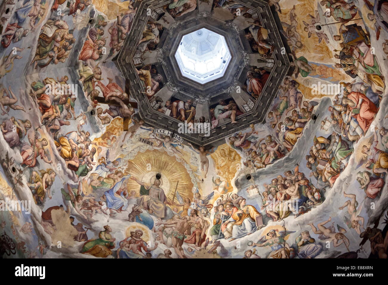 Dome fresque du Jugement dernier par Giorgio Vasari et Federico Zuccari à l'intérieur du Duomo, Florence, Site de l'UNESCO, Toscane, Italie Banque D'Images